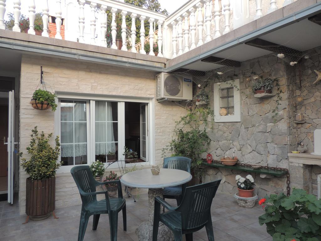 Apartment In Novi Vinodolski 15274 Povile Exterior photo