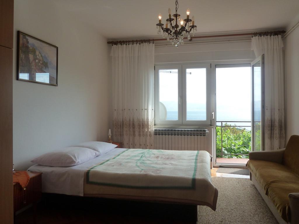 Apartment In Novi Vinodolski 15274 Povile Exterior photo