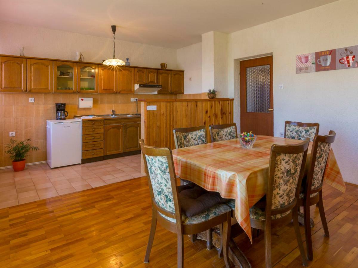 Apartment In Novi Vinodolski 15274 Povile Exterior photo