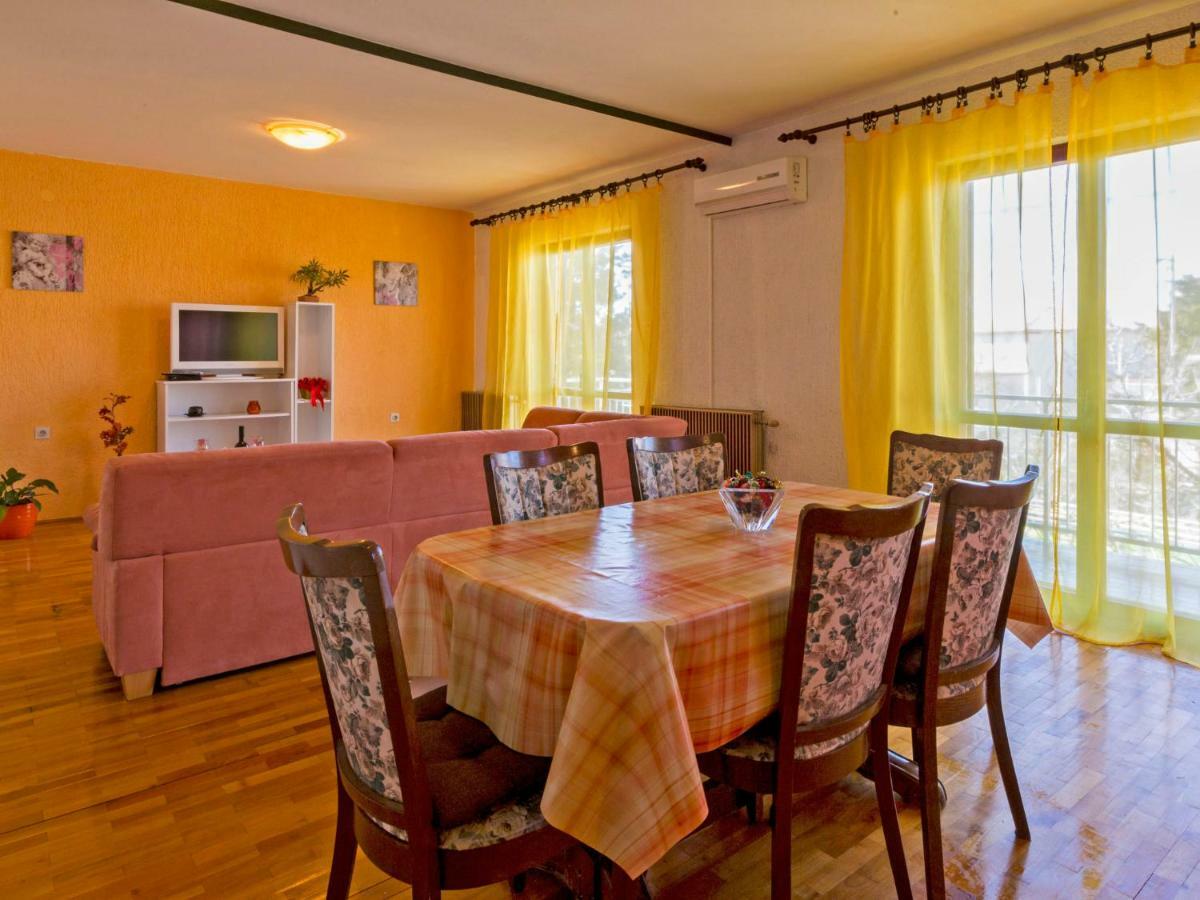 Apartment In Novi Vinodolski 15274 Povile Exterior photo
